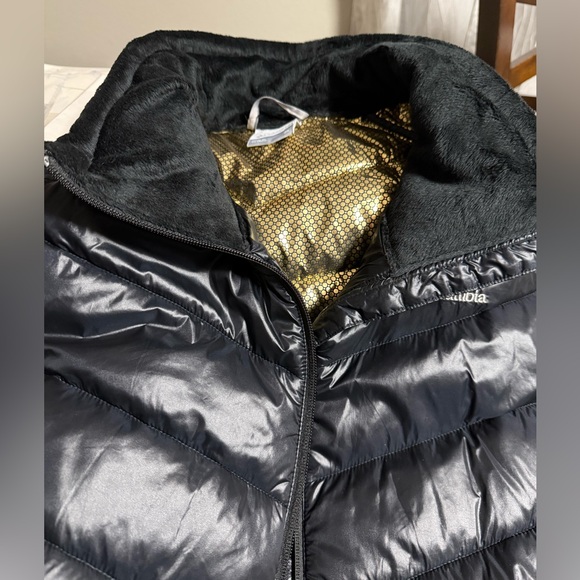 Columbia Black Puffer Vest - Picture 8 of 11